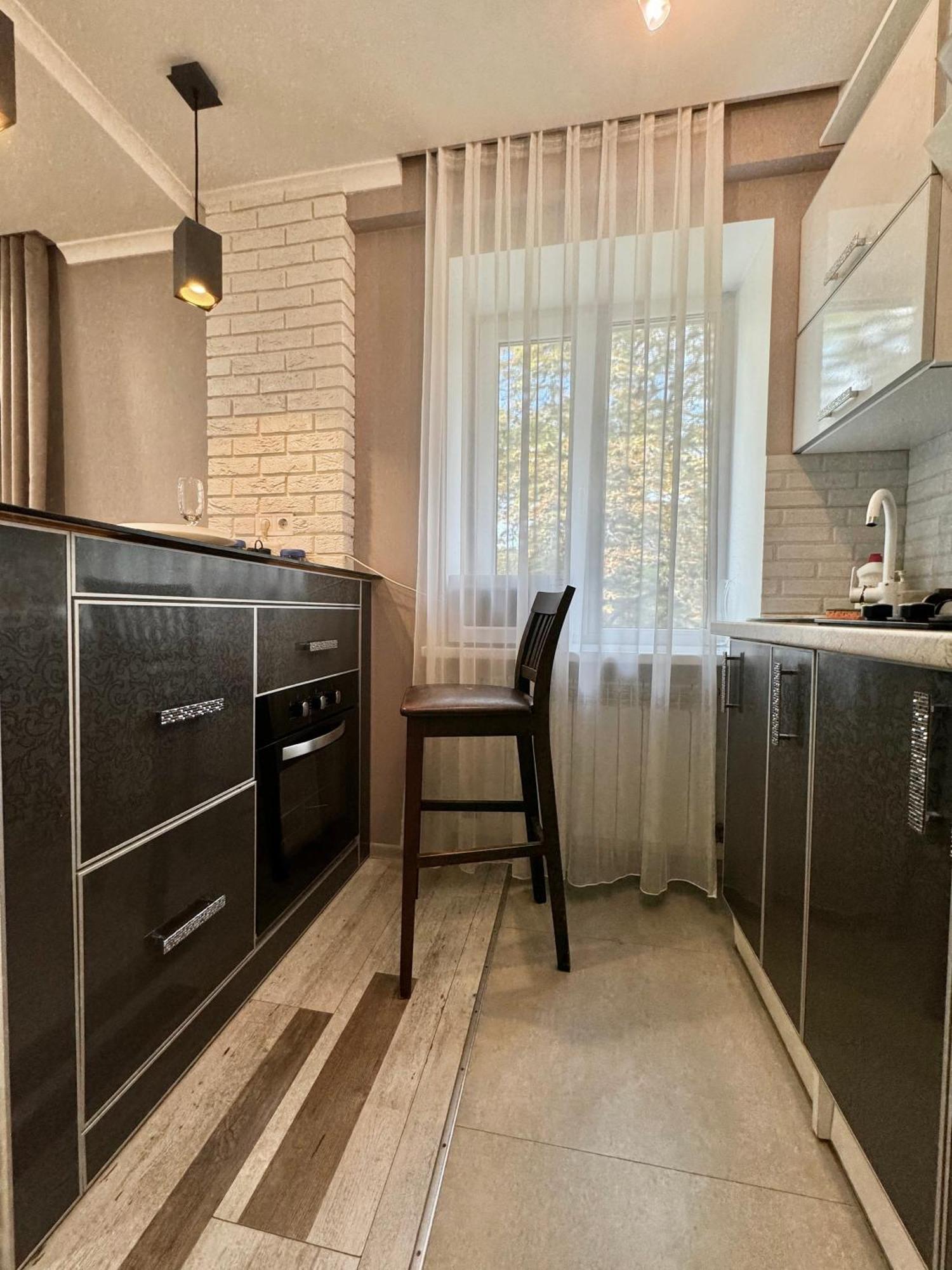 Apartpoltava Розкішна Студія З Кутовою Ванною, 1-Й Будинок Біля Корпусного Парку, Панорамний Балкон 外观 照片